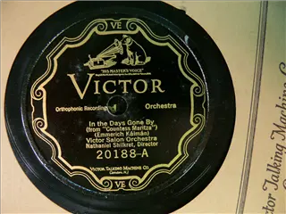 small_victor 20188 a.webp